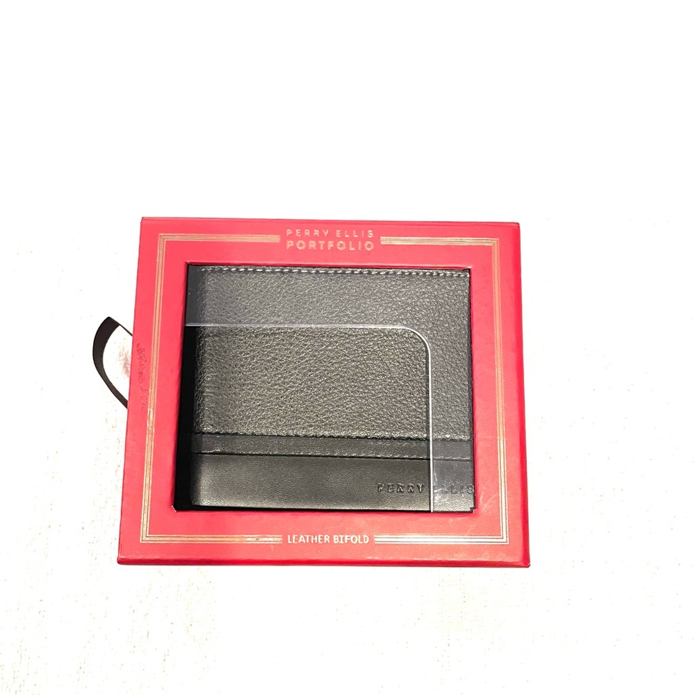 Perry Ellis Portfolio
Men's Leather Wallet - Picture 5 of 5